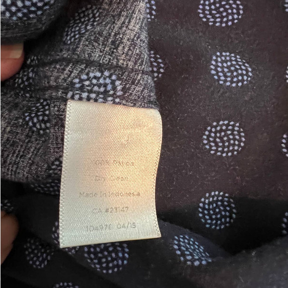 Talbots Button Up Blouse in Blue with Polka Dots Size Small - Picture 5 of 5